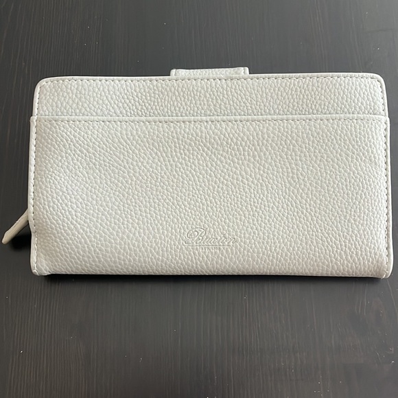 Wallet - Picture 2 of 5